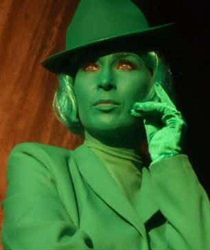 Green Girl bei einer Abendveranstaltung
